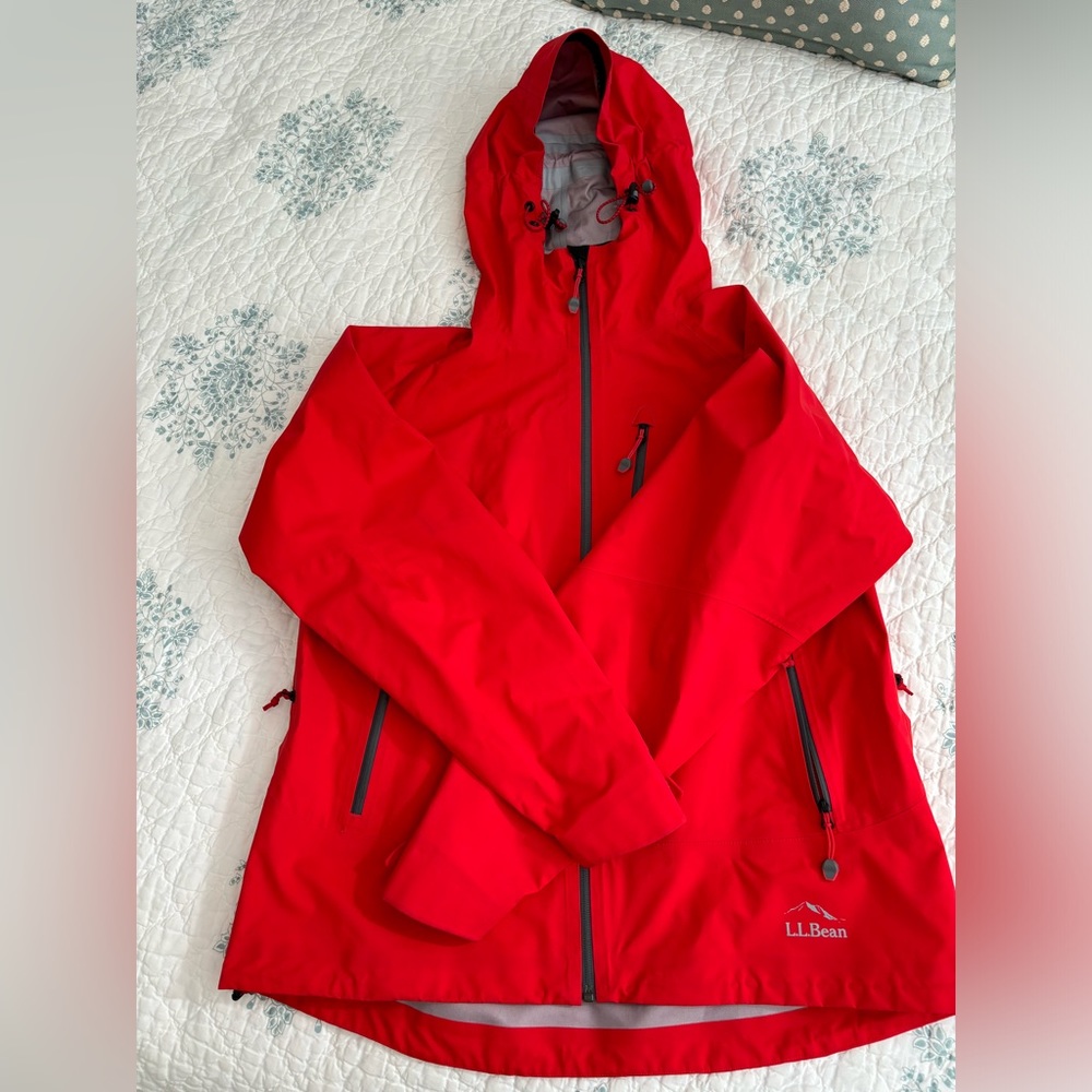 LL Bean Raincoat Red size L